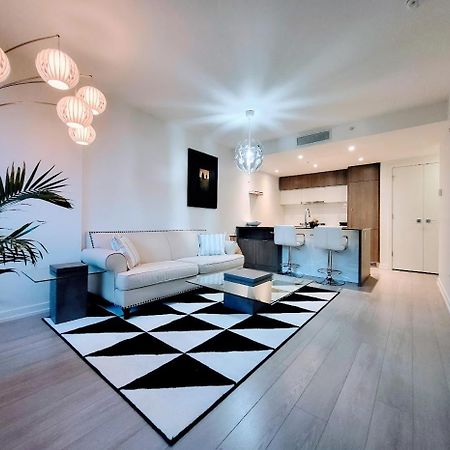 Your Perfect Escape - Modern Landmark Condo In Downtown Calgary - Free Parking- Premium Location Экстерьер фото